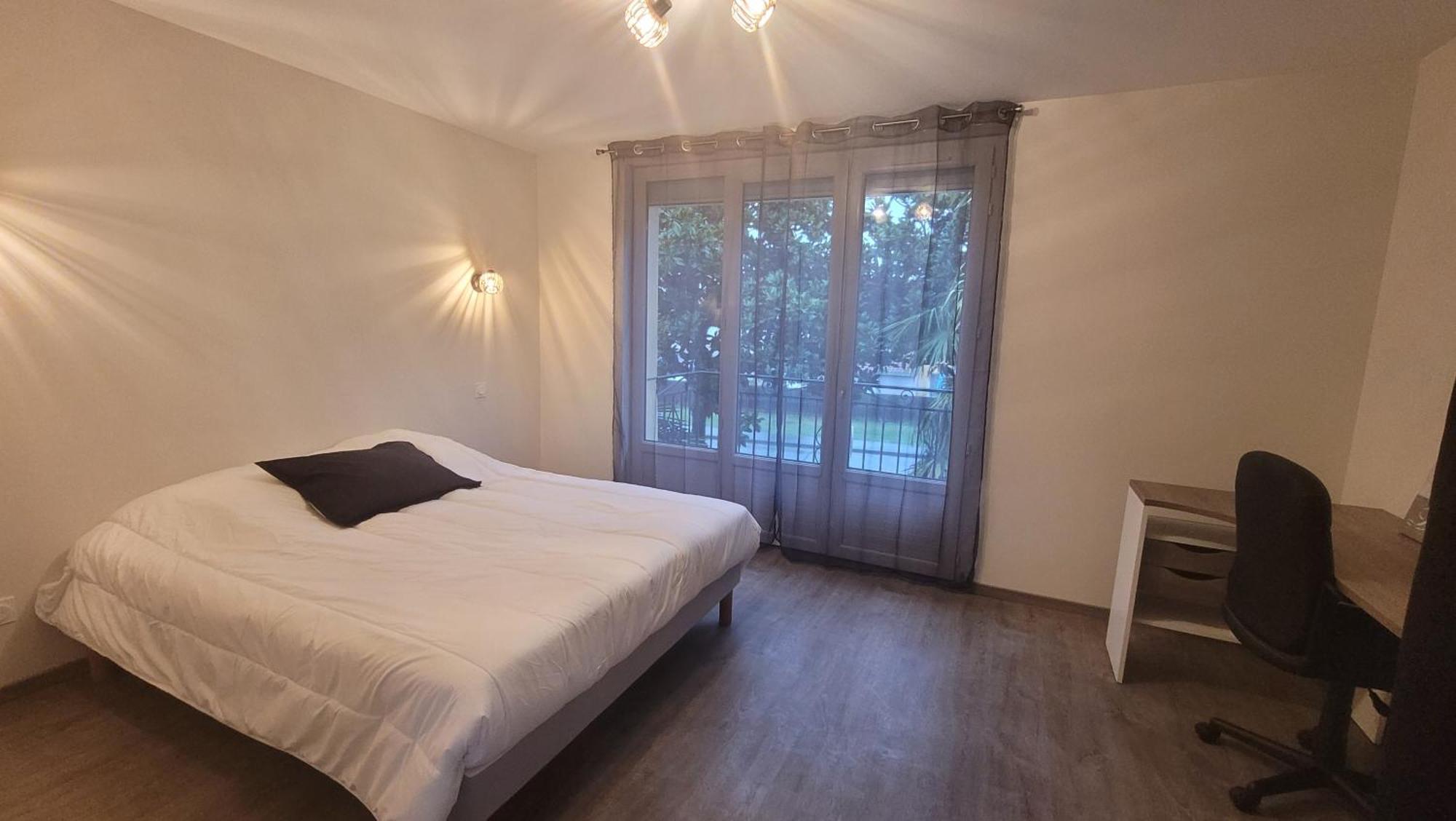 Bel Appartement T5 Neuf Avec 4 Chambres Tarbes Esterno foto